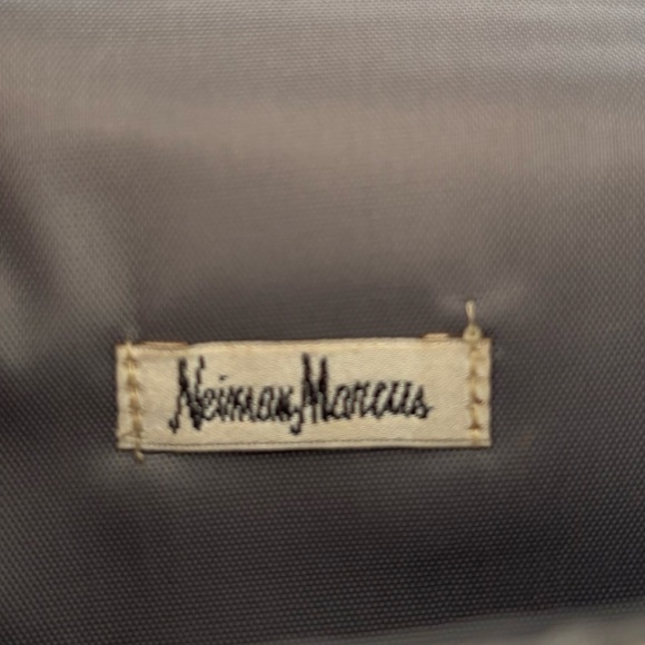 Neiman Marcus Metallic Snakeskin Embossed Clutch Wristlet - Picture 5 of 6